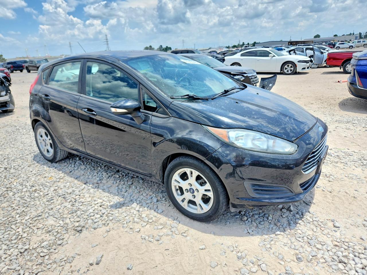 2014 Ford Fiesta Se - Фото 4