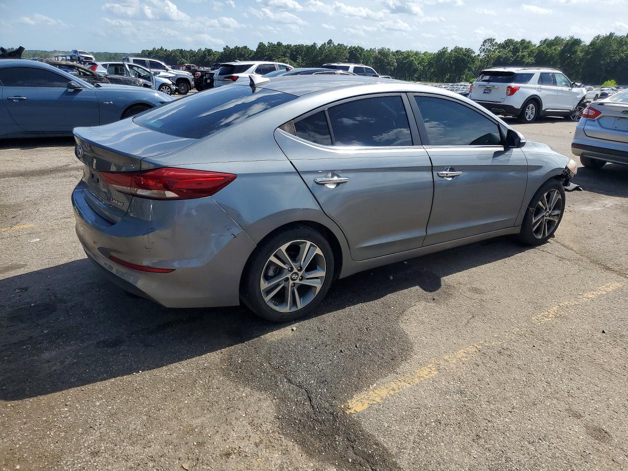 2017 Hyundai Elantra Limited - Image 3