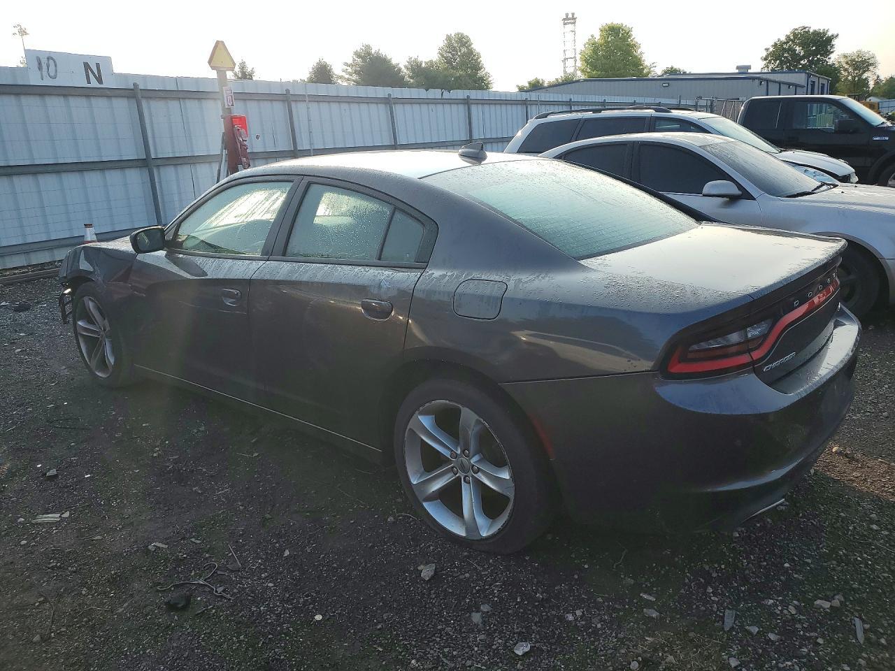 2018 Dodge Charger Sxt Plus - Image 2