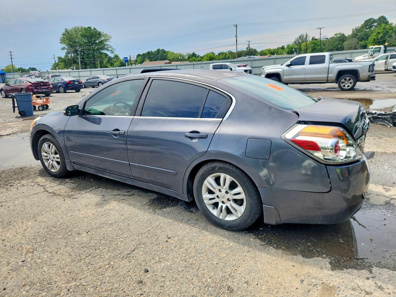 2011 Nissan Altima - Фото 2