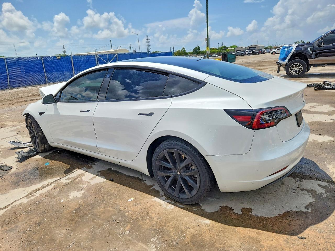 2023 Tesla Model 3 - Image 2
