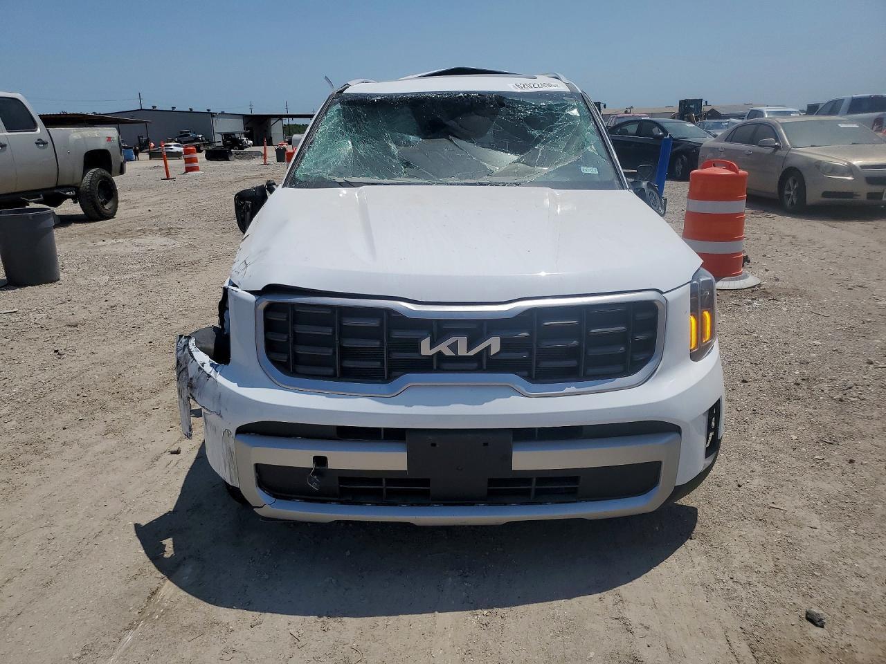 2025 Kia Telluride S - Image 5