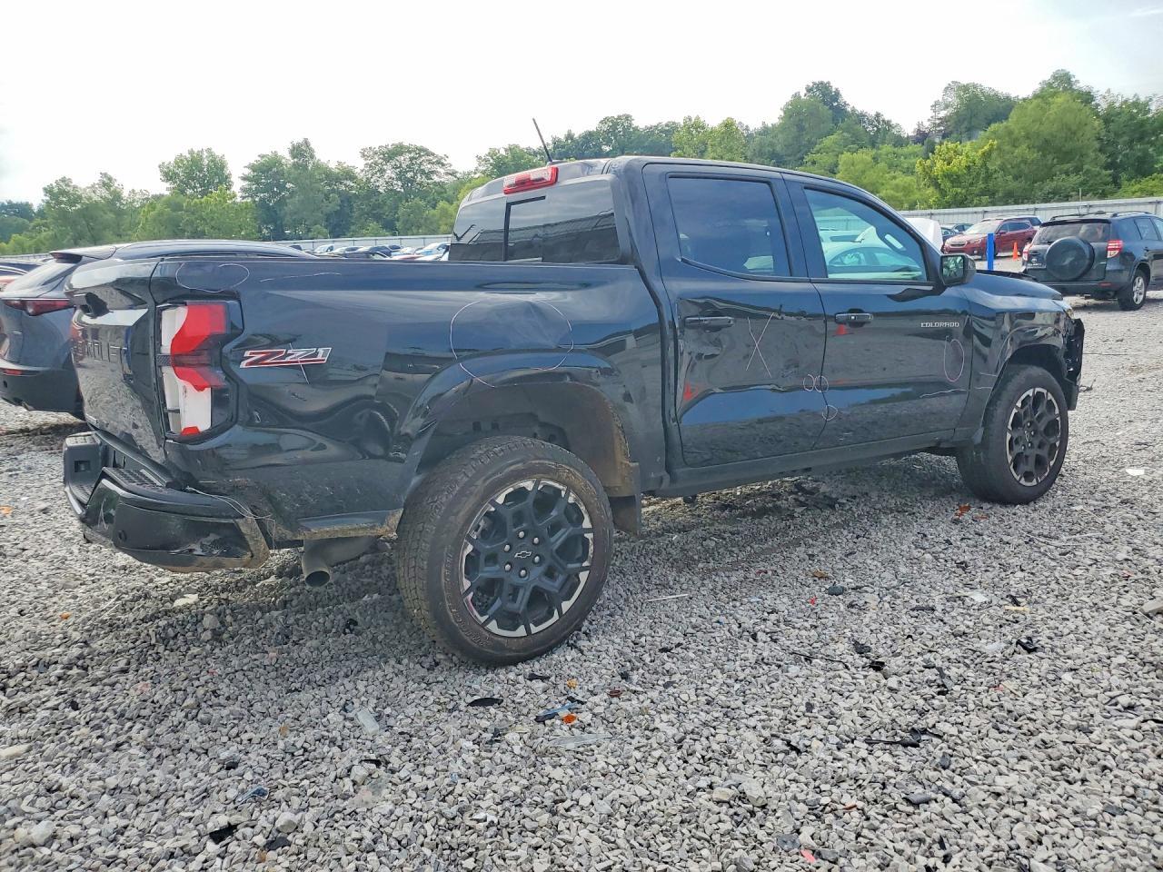 2026 Chevrolet Colorado Z71 - Image 3