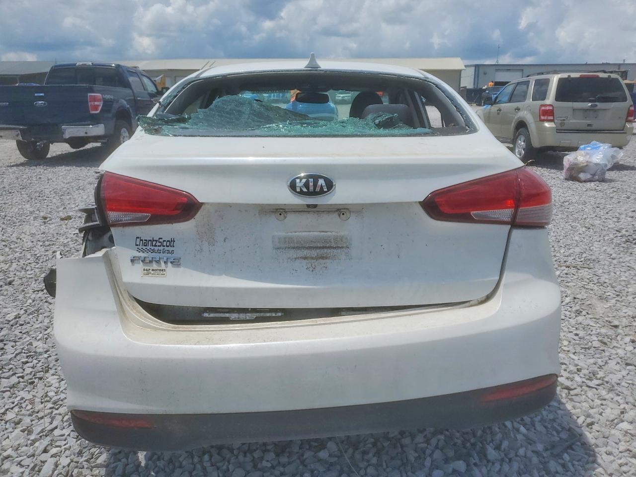 2017 Kia Forte Lx - Image 6