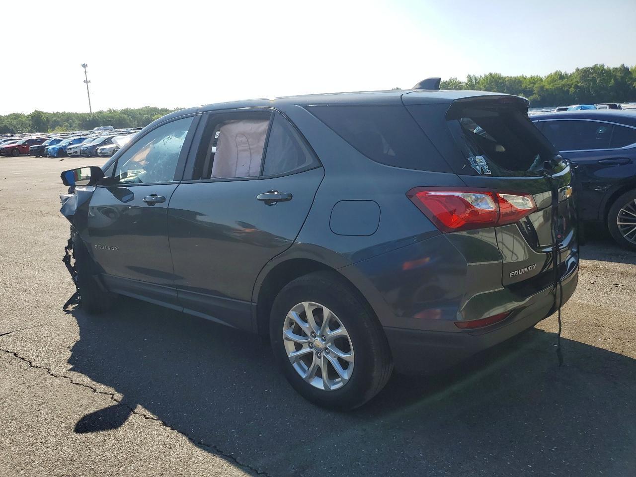 2021 Chevrolet Equinox Ls - Image 2