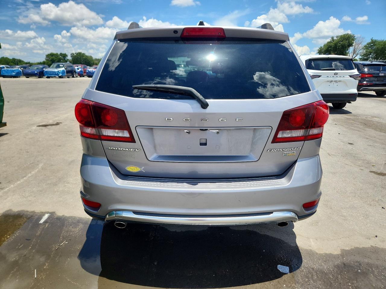 2019 Dodge Journey Crossroad - Image 6