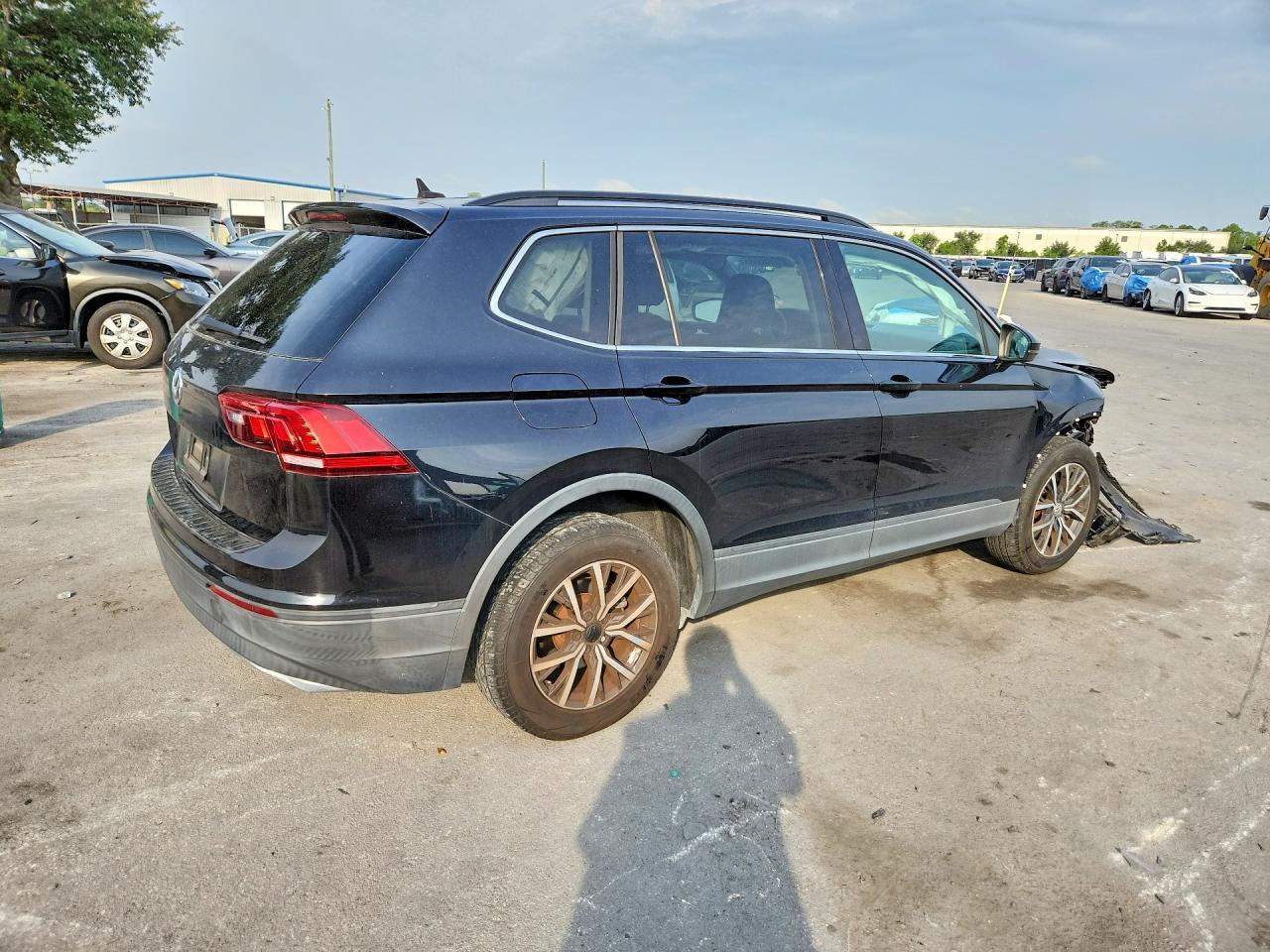 2019 Volkswagen Tiguan Se - Image 3