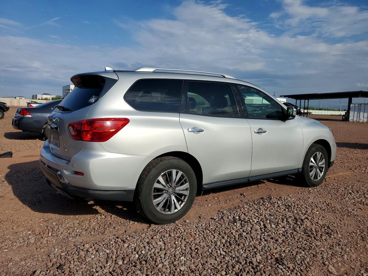 2020 Nissan Pathfinder Sl - Фото 3