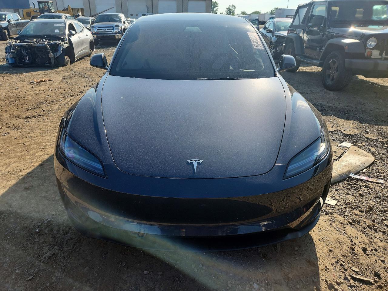 2024 Tesla Model 3 - Image 5