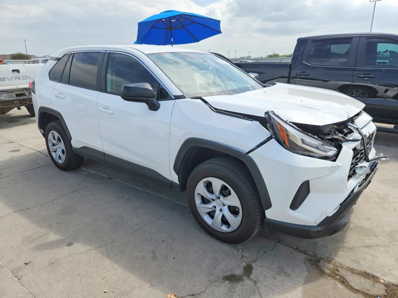 2025 Toyota Rav4 Le - Image 4