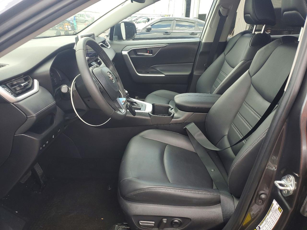 2023 Toyota Rav4 Xle Premium - Image 7