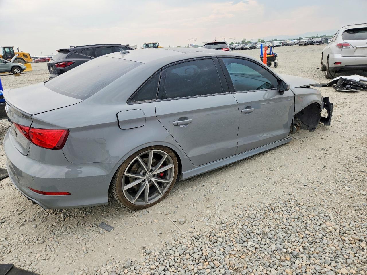 2016 Audi S3 Prestige - Фото 3