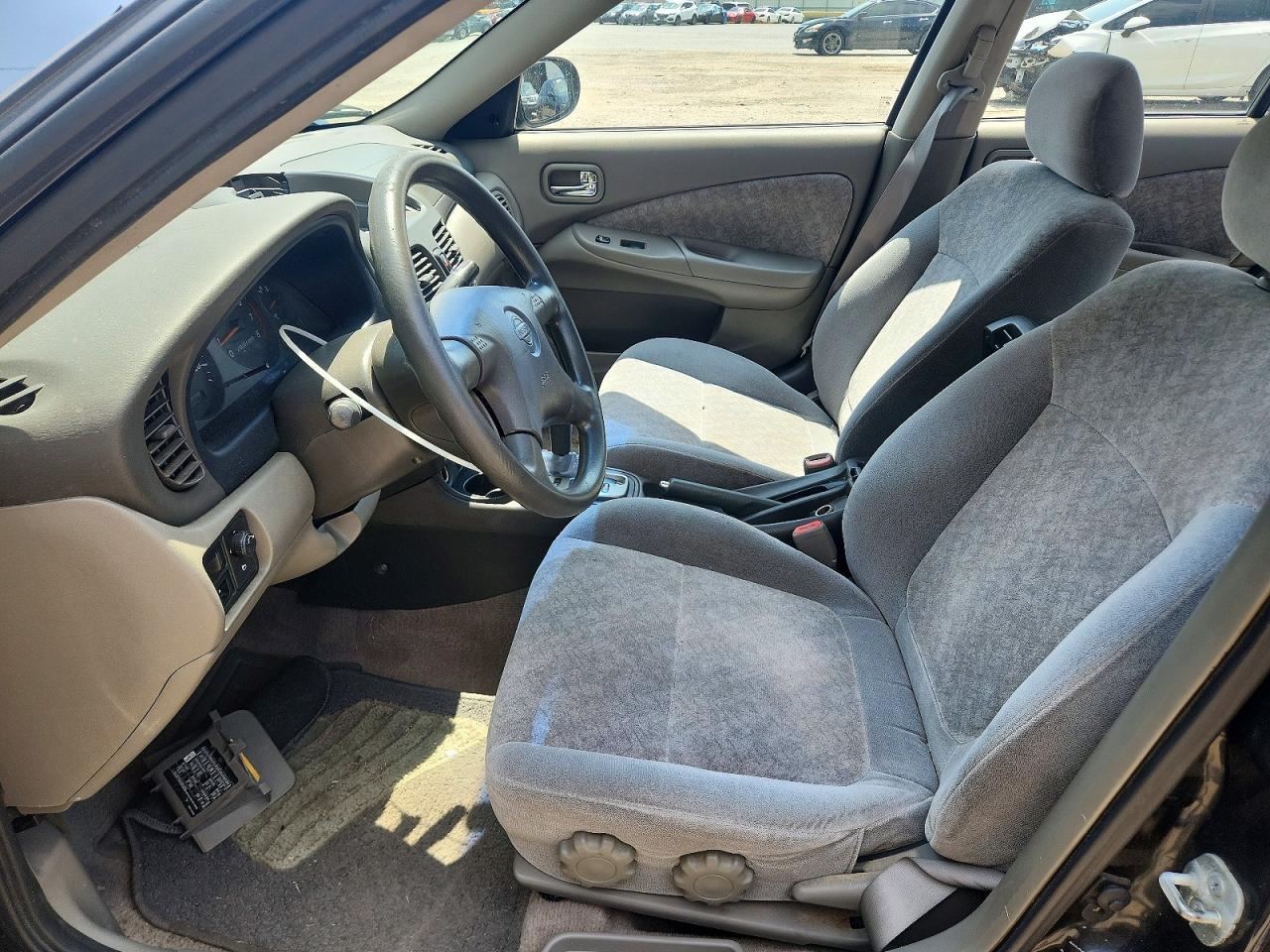 2001 Nissan Sentra Xe - Фото 7