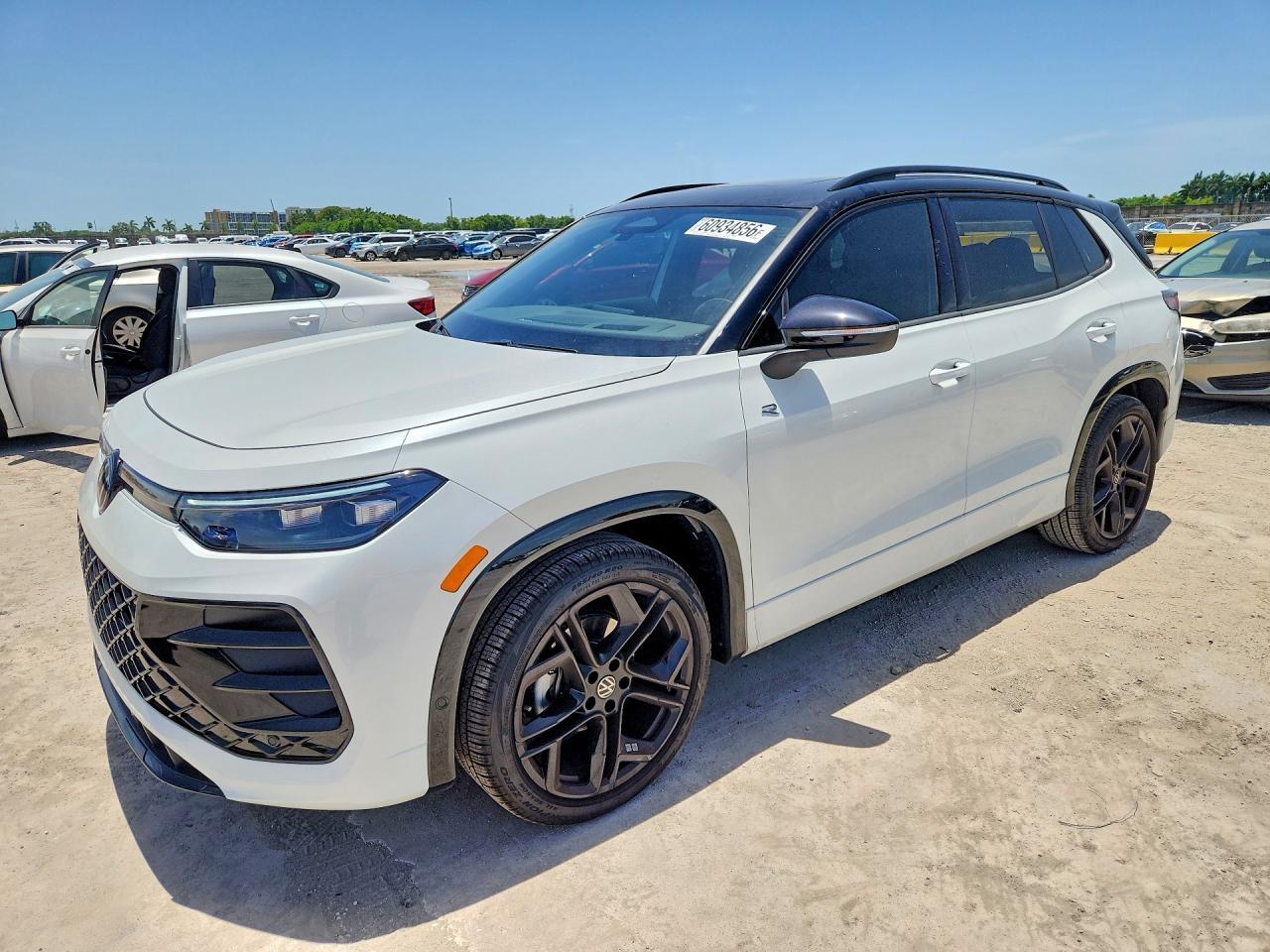 2026 Volkswagen Tiguan Se R-Line Black