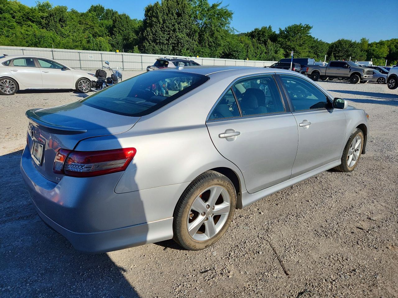 2011 Toyota Camary - Фото 3