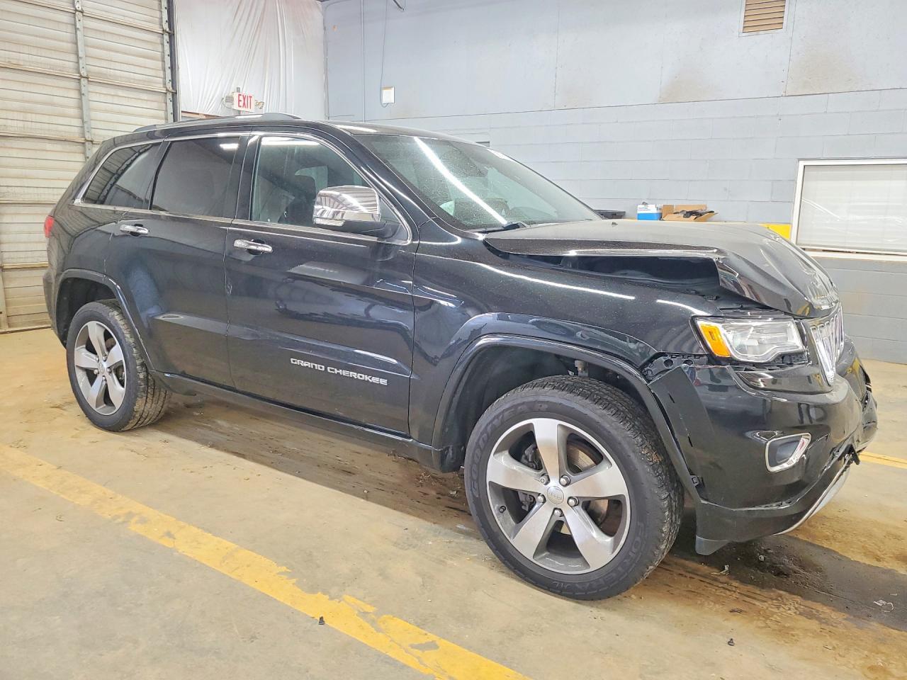2015 Jeep Grand Cherokee Overland - Image 4