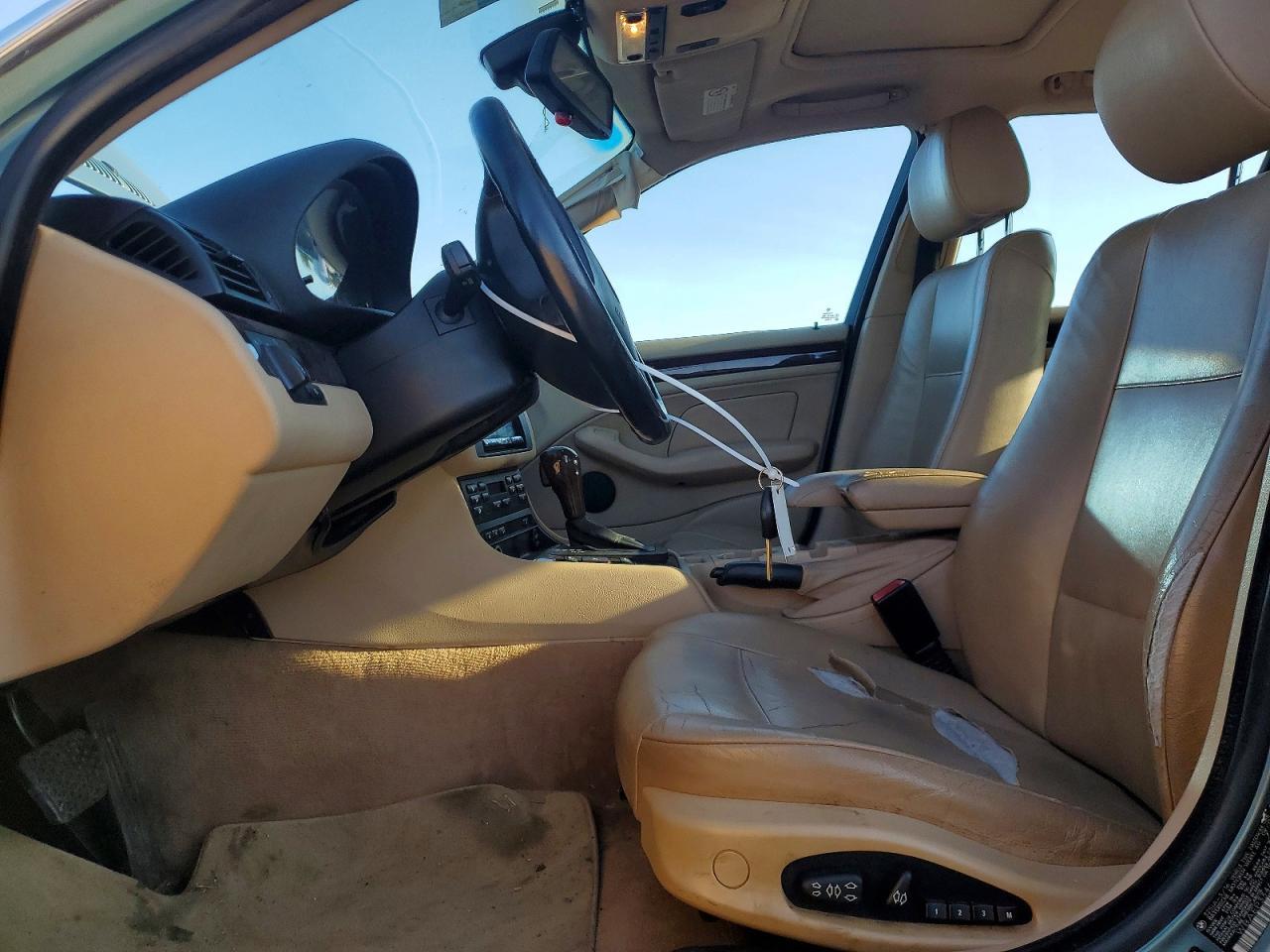 2004 BMW 325 Xit - Фото 7