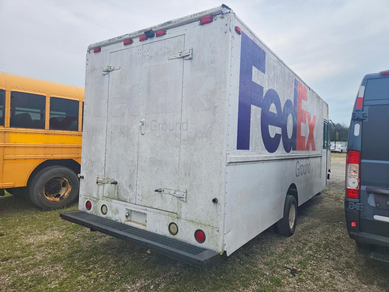 2003 Ford Econoline E450 Super Duty Commercial Stripped Chassis - Фото 3