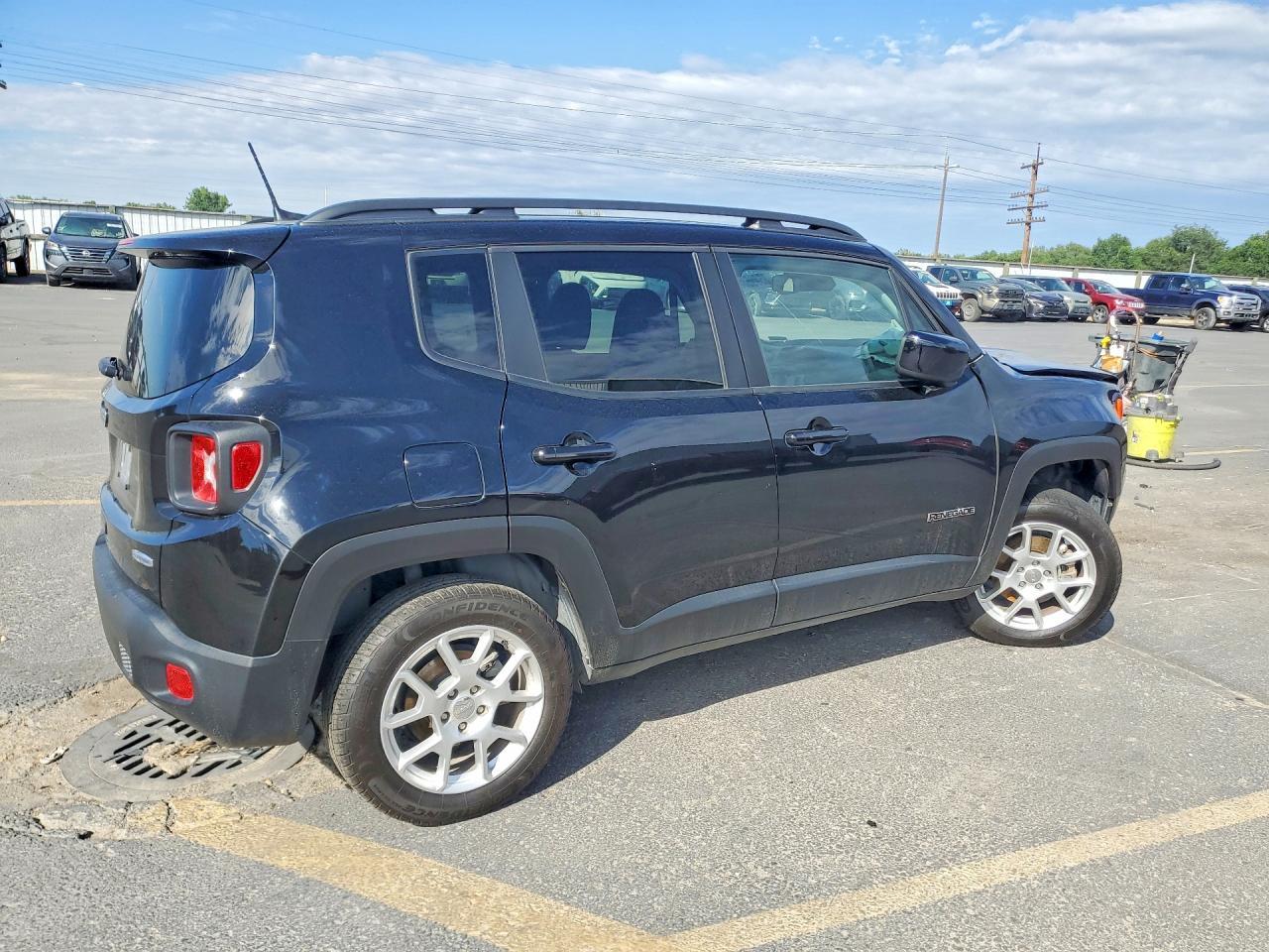 2020 Jeep Renegade - Фото 3
