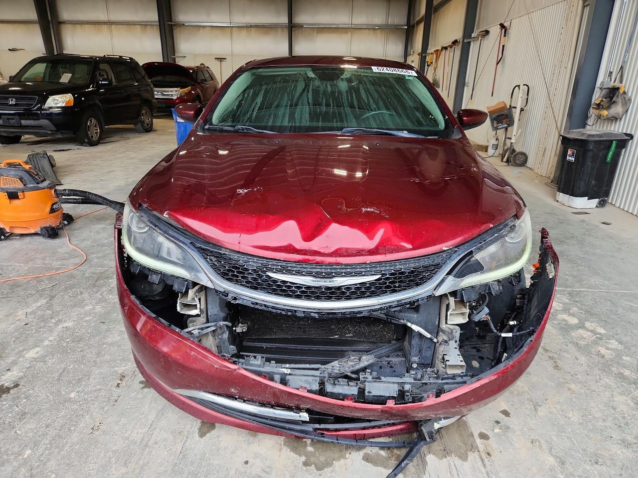 2015 Chrysler 200 Limited - Фото 5