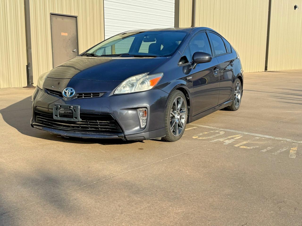 2012 Toyota Prius Two - Фото 2