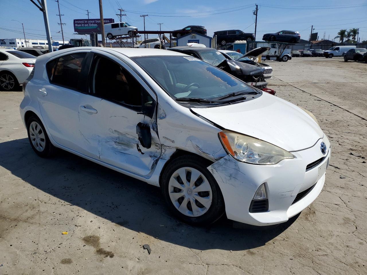 2012 Toyota Prius C Two - Image 4