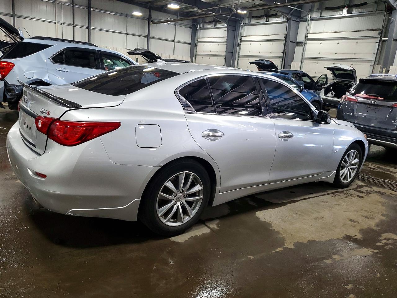 2015 Infiniti Q50 Premium - Фото 3