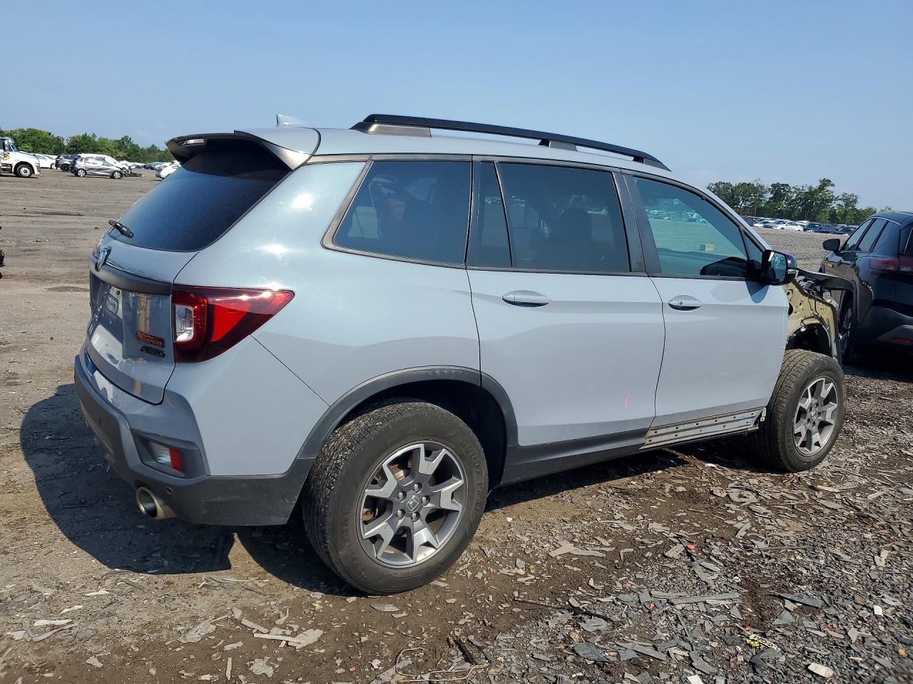 2022 Honda Passport Trail Sport - Image 3