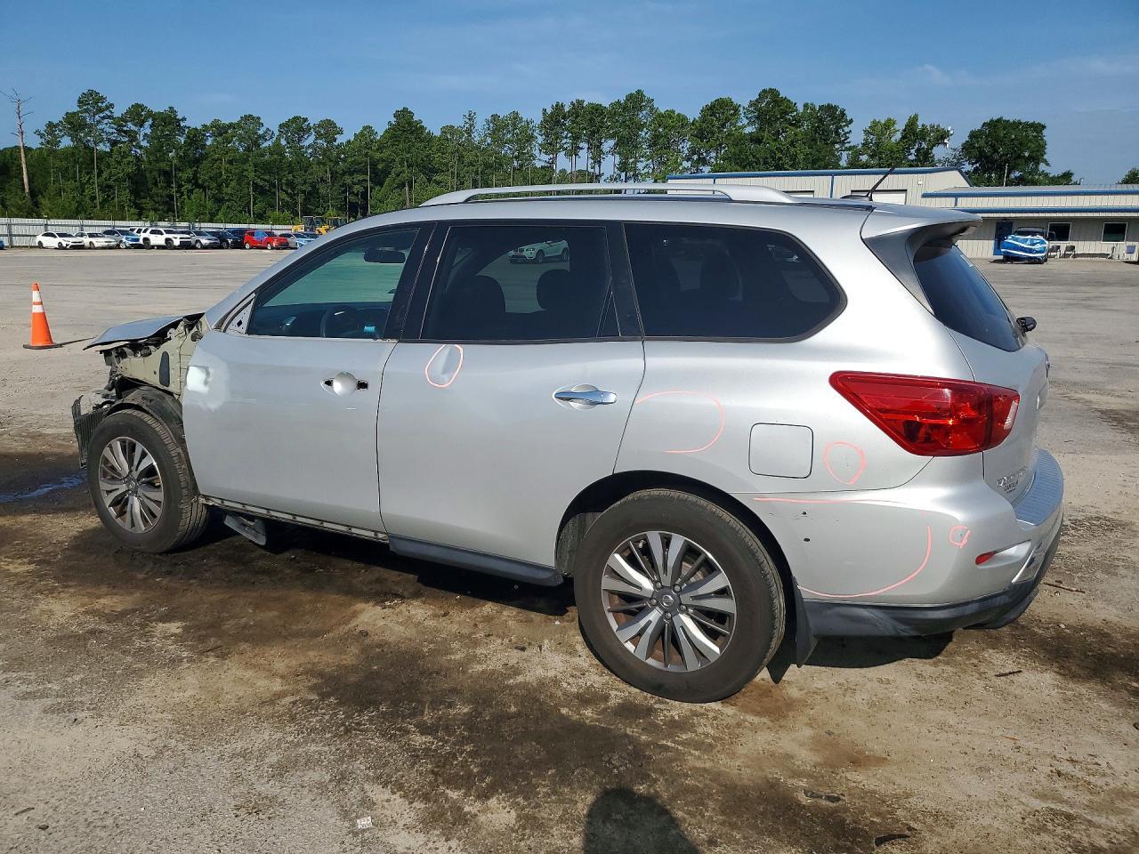 2017 Nissan Pathfinder S - Image 2