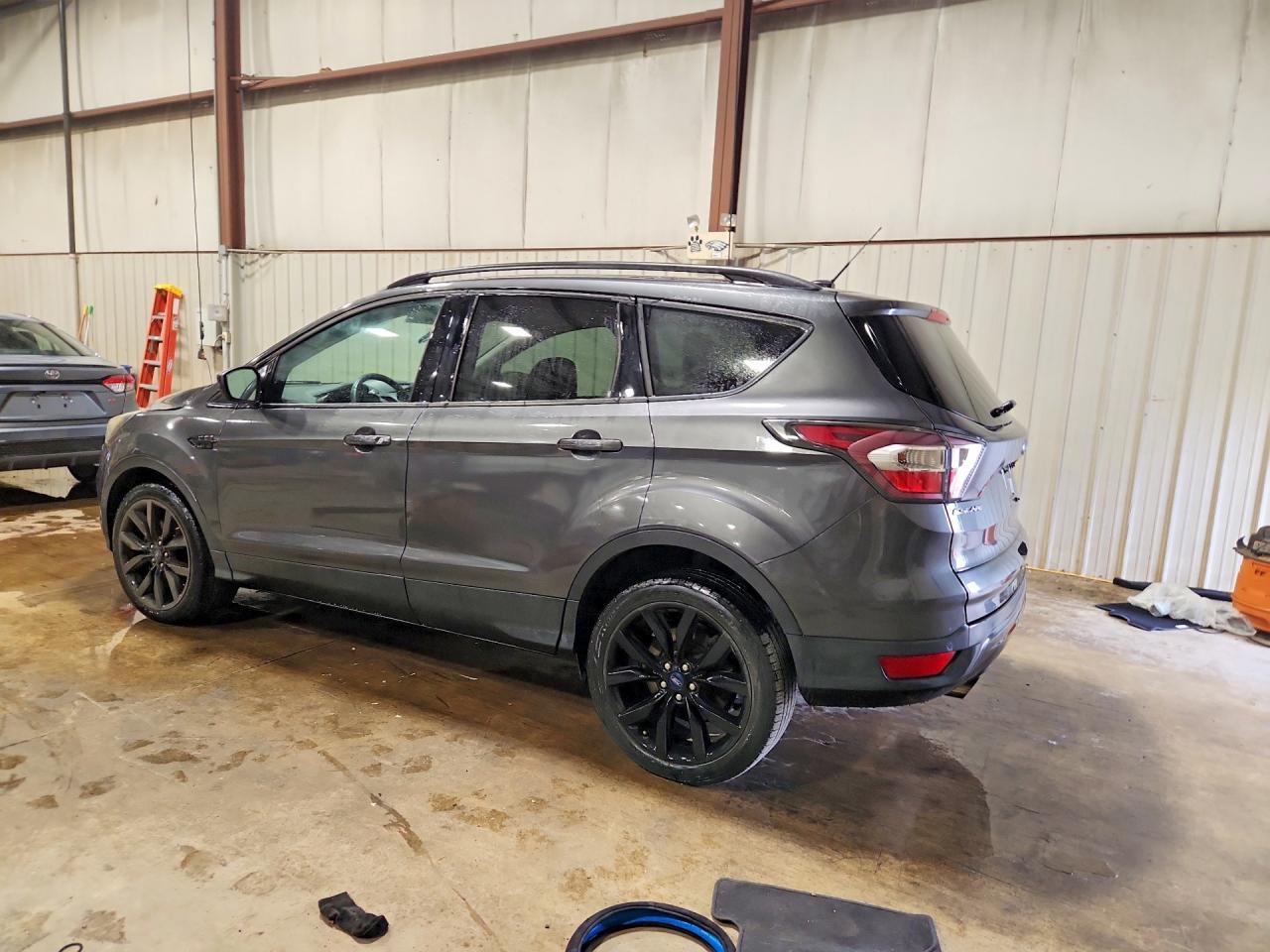 2017 Ford Escape Se - Фото 2