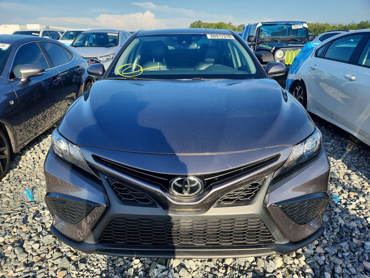 2024 Toyota Camry Se - Image 5