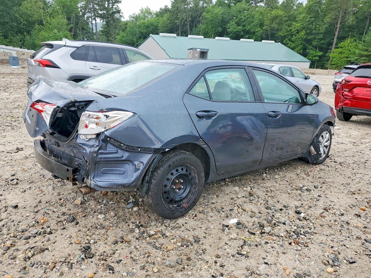 2016 Toyota Corolla Le - Image 3