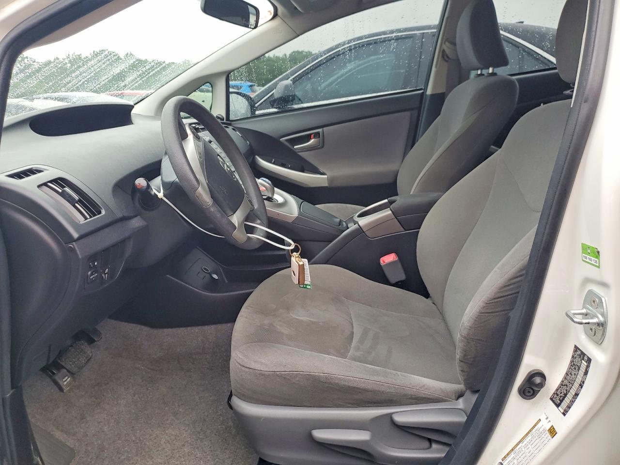2013 Toyota Prius Three - Фото 7