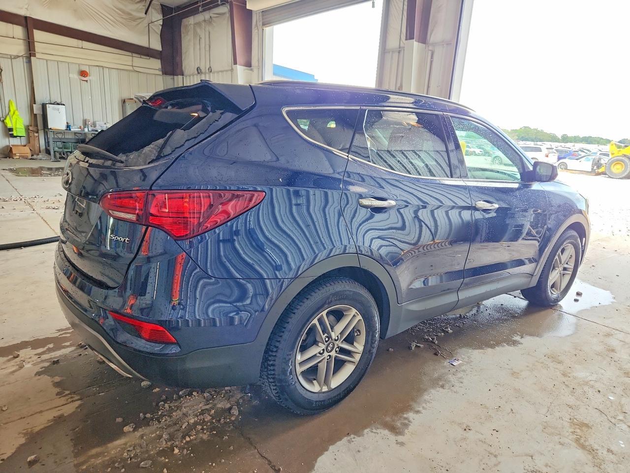 2017 Hyundai Santa Fe Sport 2.4L - Фото 3