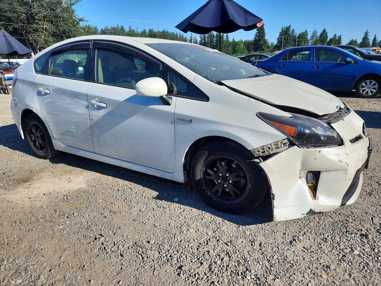2015 Toyota Prius Two - Image 4