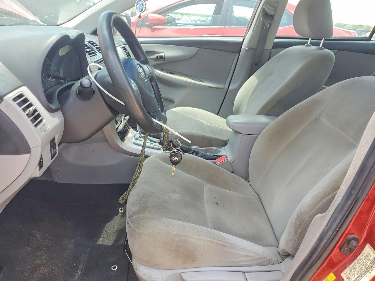 2013 Toyota Corolla Le - Image 7