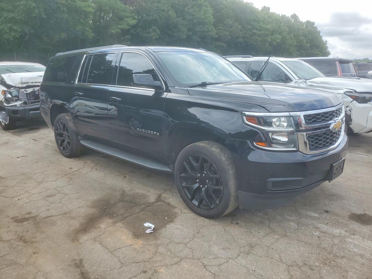 2019 Chevrolet Suburban C1500 Lt - Image 4