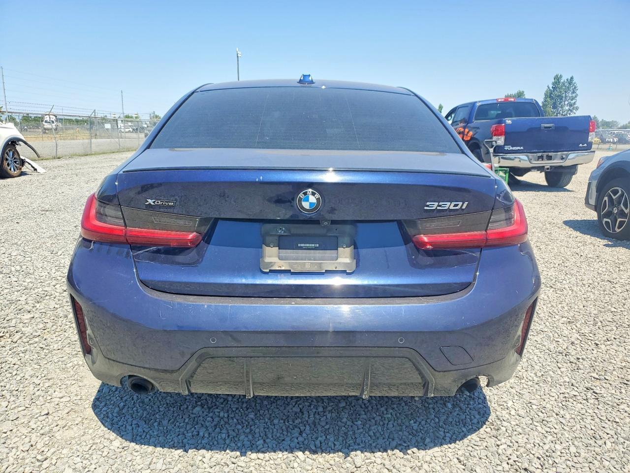 2023 BMW 330Xi - Фото 6