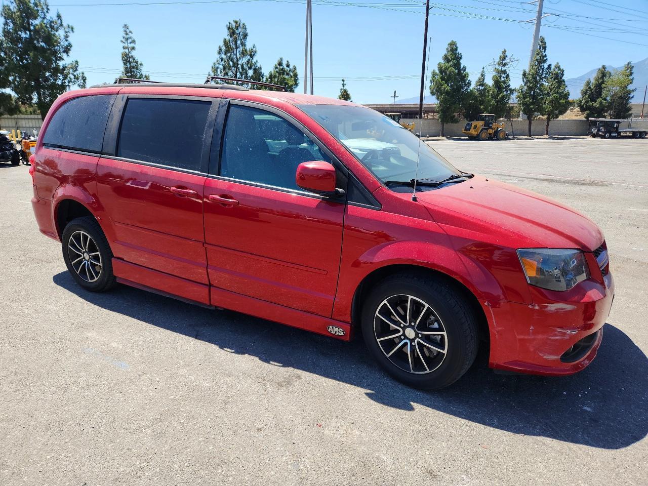 2016 Dodge Grand Caravan R/T - Image 4