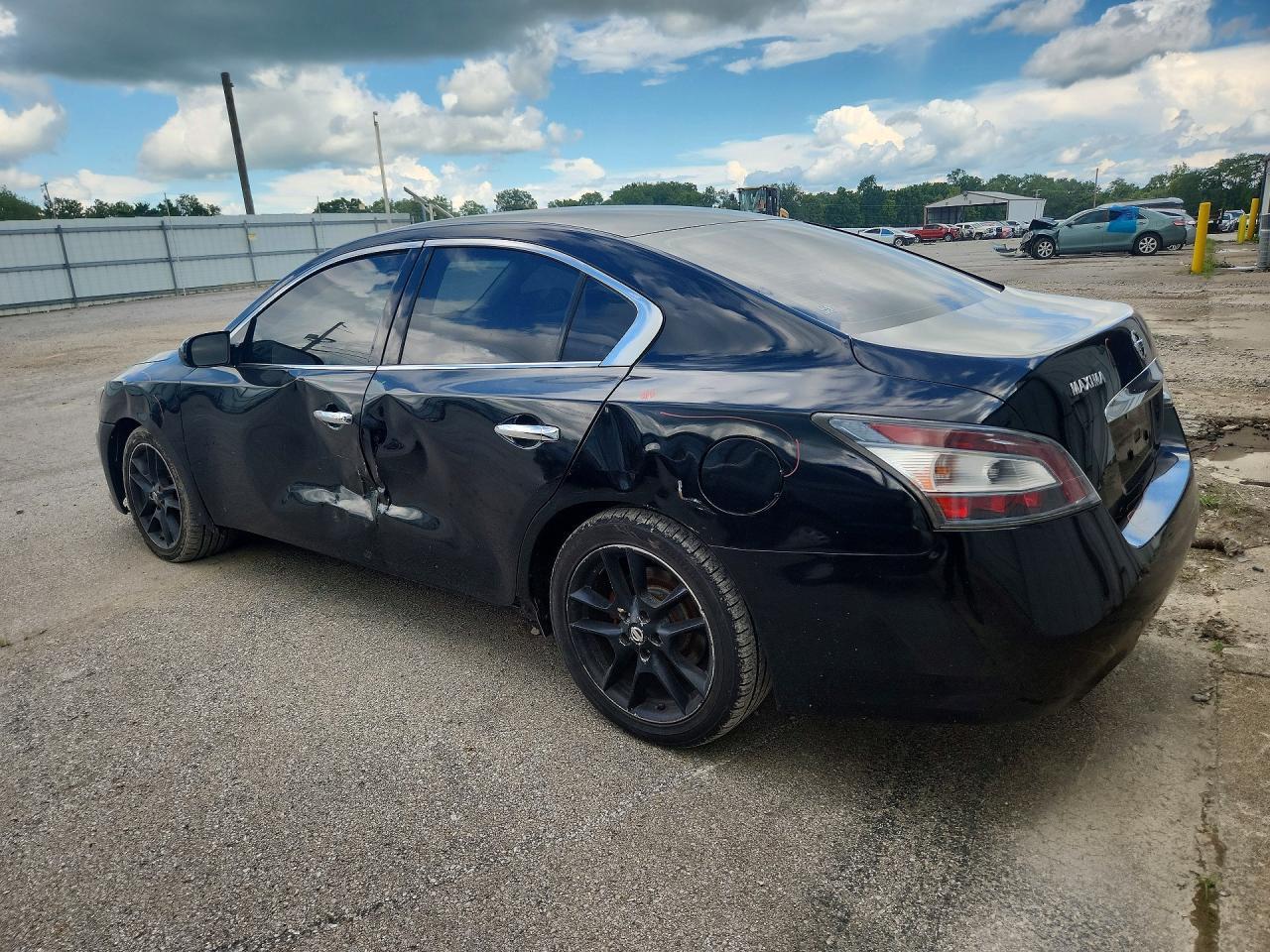2012 Nissan Maxima 3.5 S - Image 2