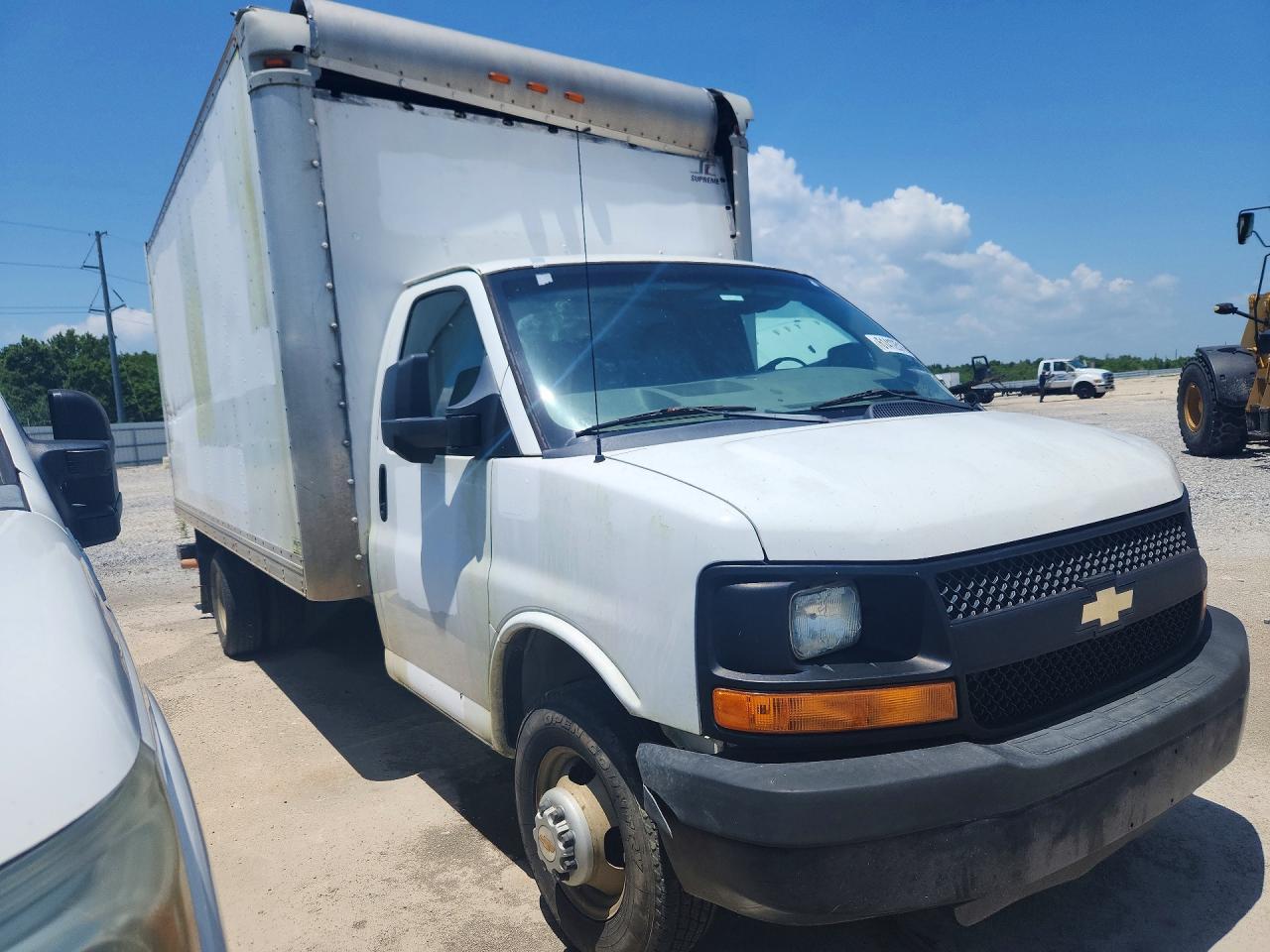 2015 Chevrolet Express G3500 - Фото 4
