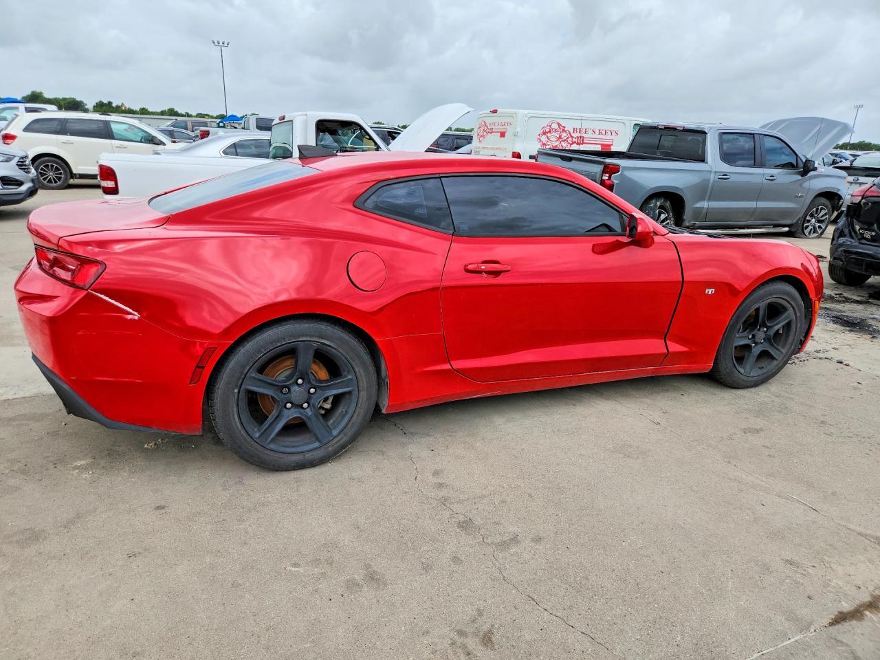 2017 Chevrolet Camaro Lt - Image 3