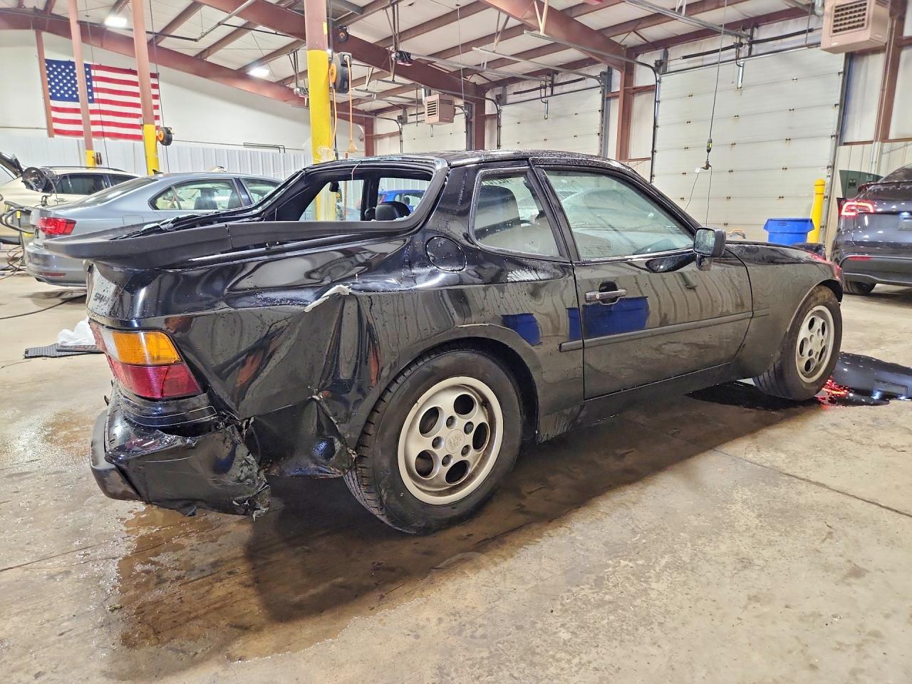1988 Porsche 944 - Image 3