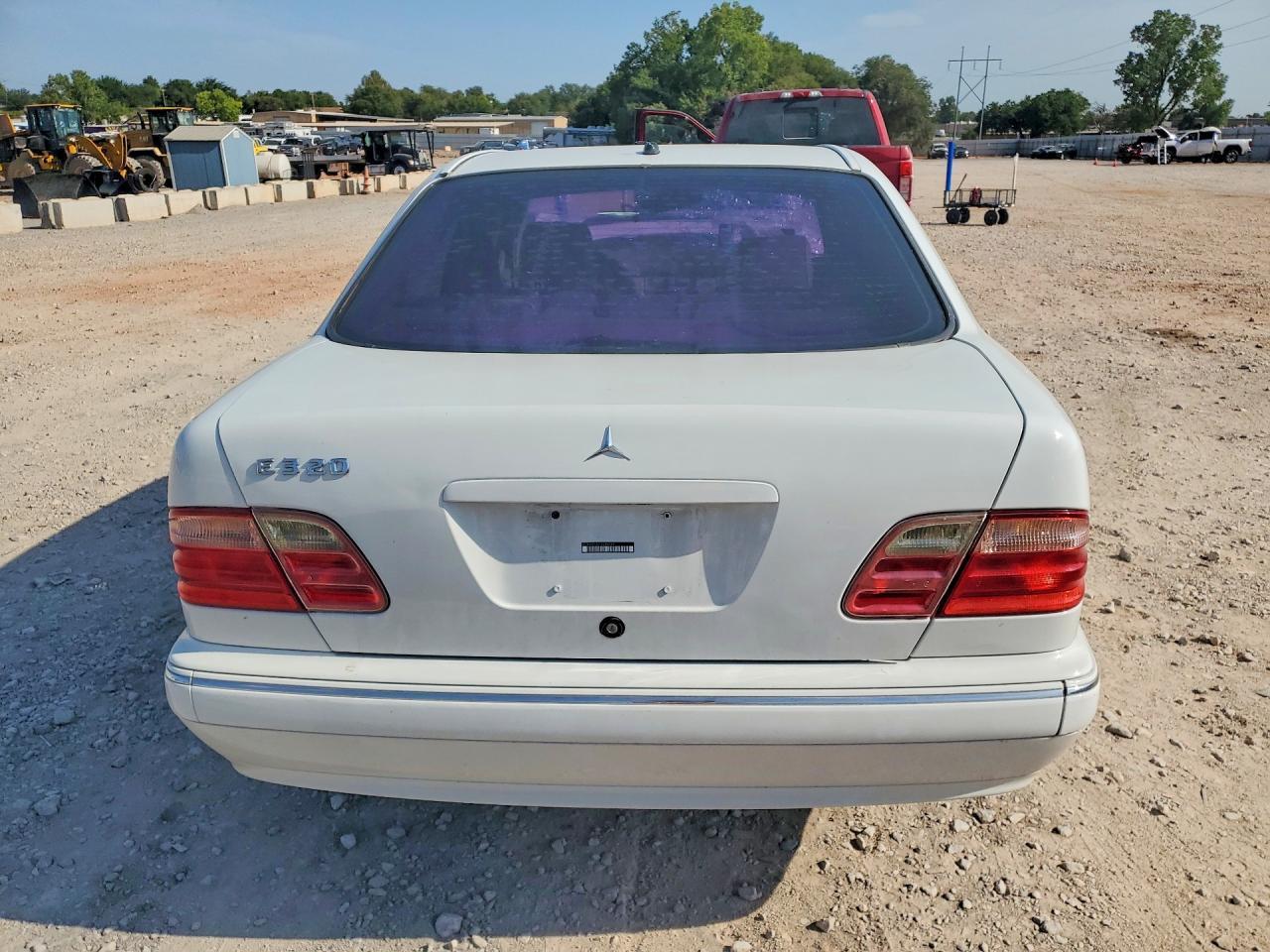 2001 Mercedes-Benz E 320 - Фото 6