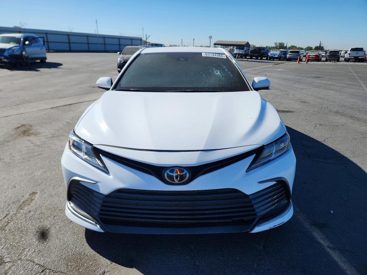 2024 Toyota Camry Le - Фото 5