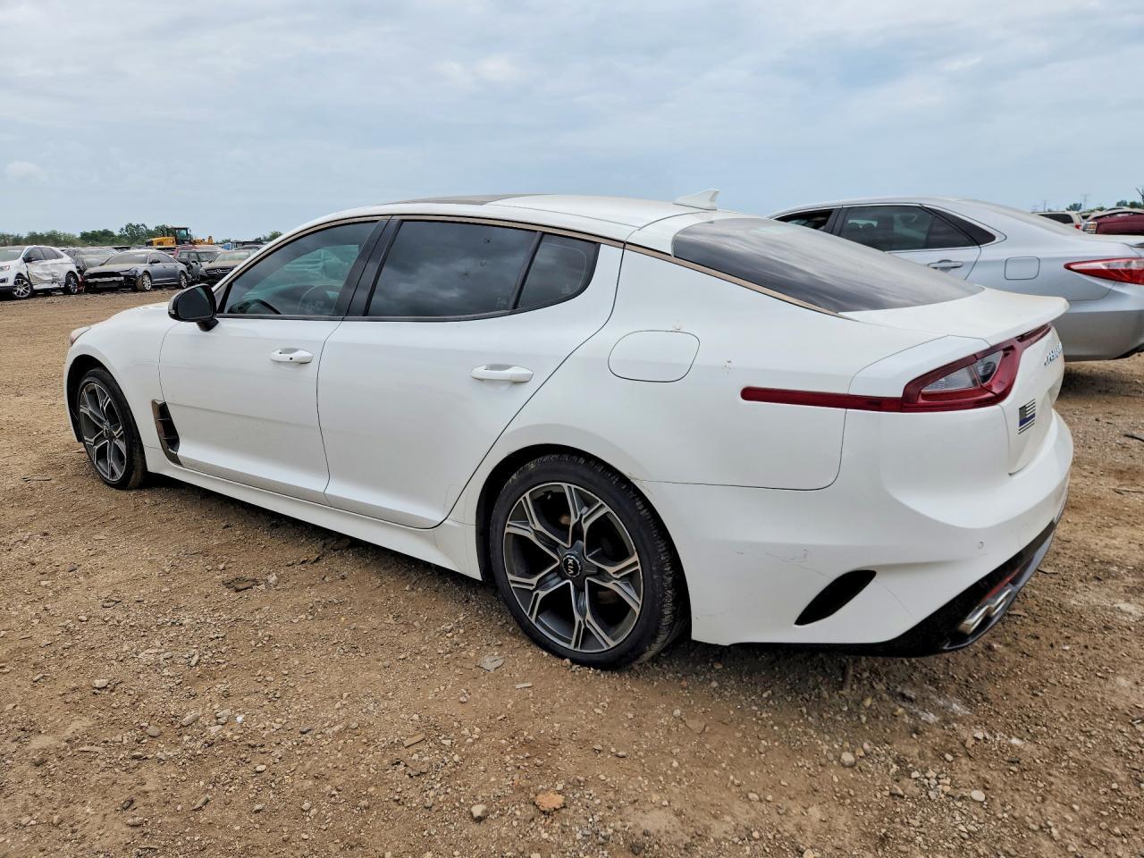 2020 Kia Stinger Gt-Line - Image 2