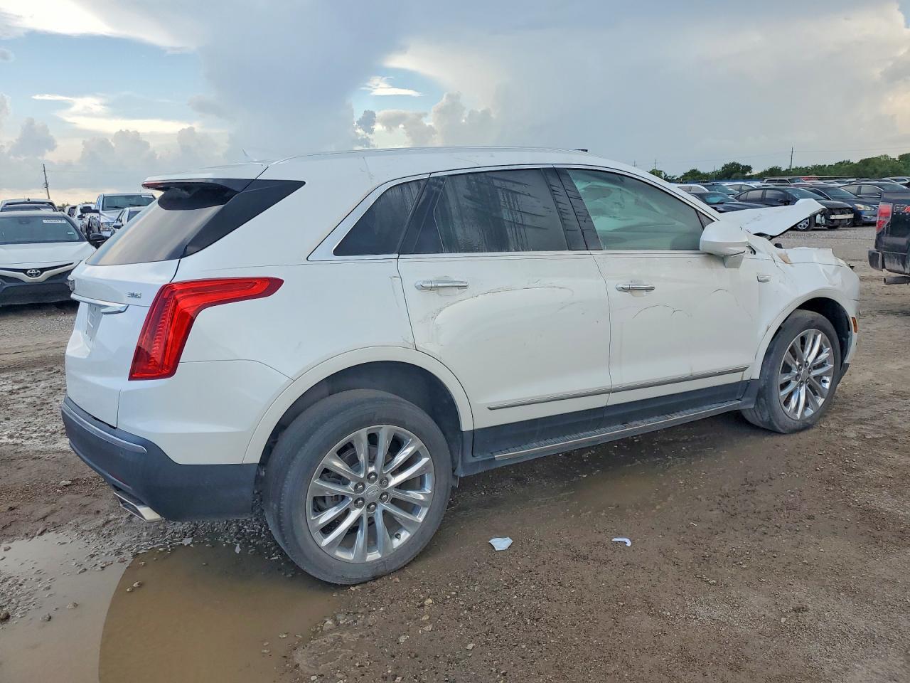 2019 Cadillac Xt5 Luxury - Фото 3