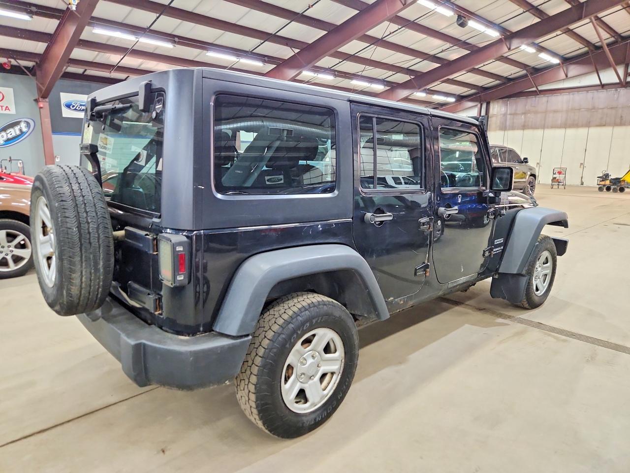 2016 Jeep Wrangler Unlimited Sport - Фото 3