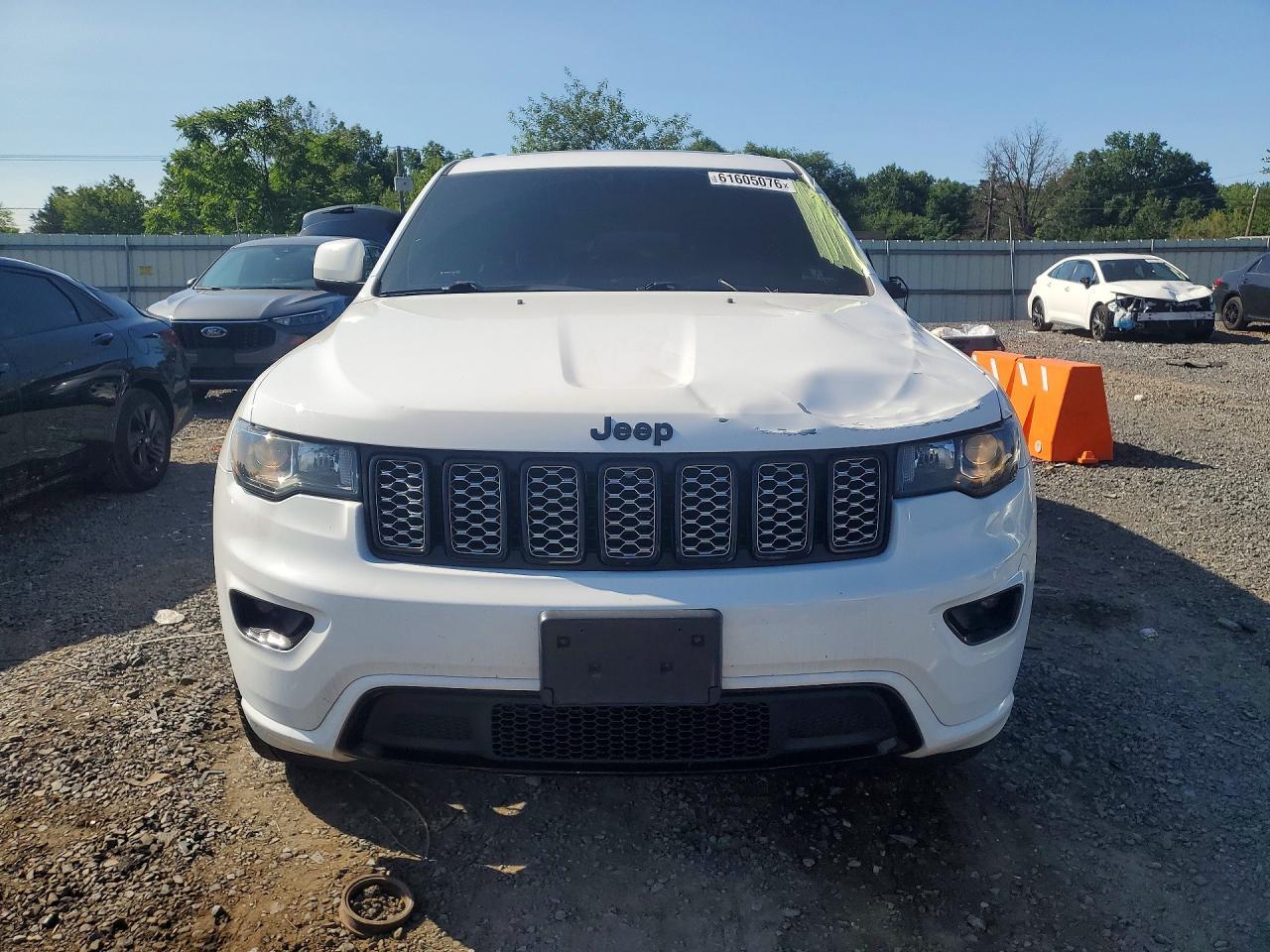 2017 Jeep Grand Cherokee Laredo - Image 5