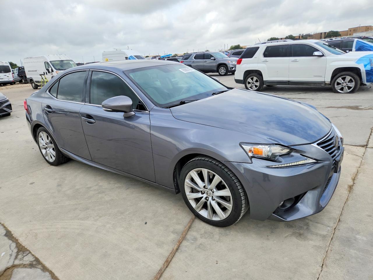 2016 Lexus Is 200T - Image 4